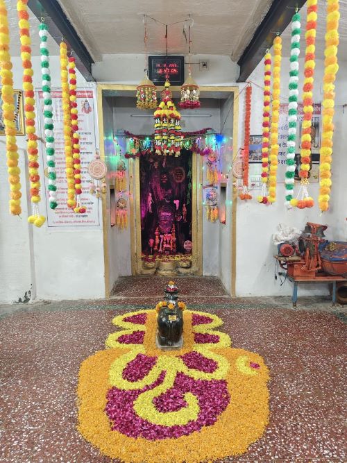 स्वयंभू नीलकंठ महादेव मंदिर भासौर