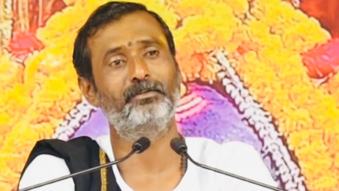 कथा वाचक कमलेश भाई शास्त्री