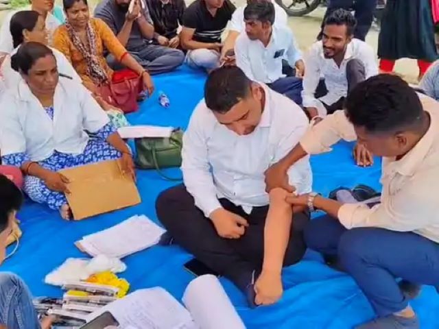 डूंगरपुर नर्सिंग कर्मचारियों का आंदोलन