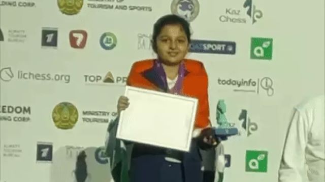 whatsappvideo2025 10 01at163637db46f5ca ezgifcom r 1759317511 कियाना परिहार शतरंज चैंपियनशिप